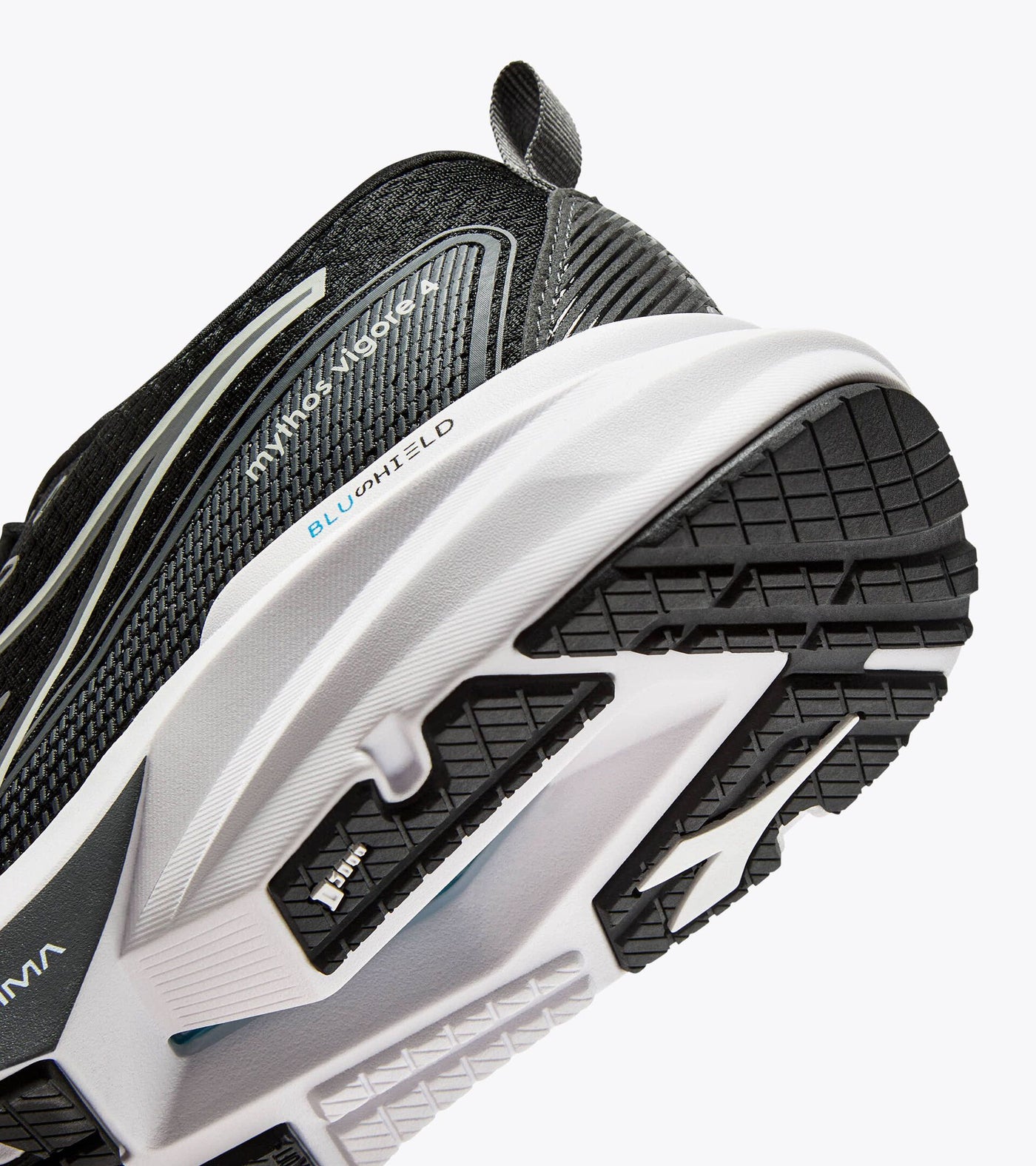 Diadora Men's Mythos Blushield Vigore 4 Running Shoe