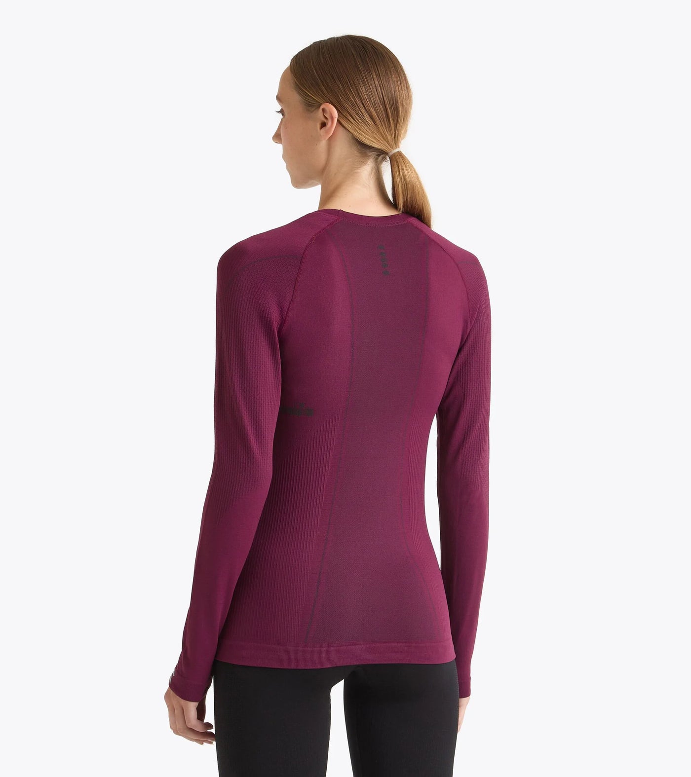 Diadora Woman's Long-Sleeve T-Shirt Stratozero